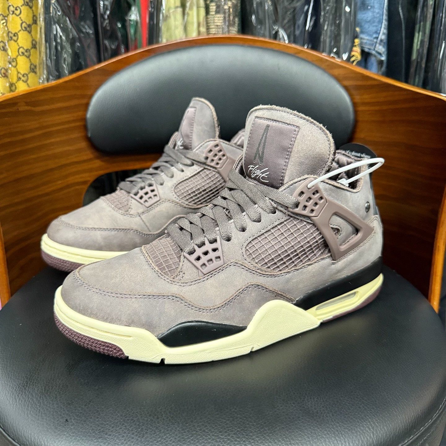 Nike Nike AJ4 Collab Red Lowtop Sneakers 8.5 Men Size US 8.5 / EU 41-42 - 1 Thumbnail