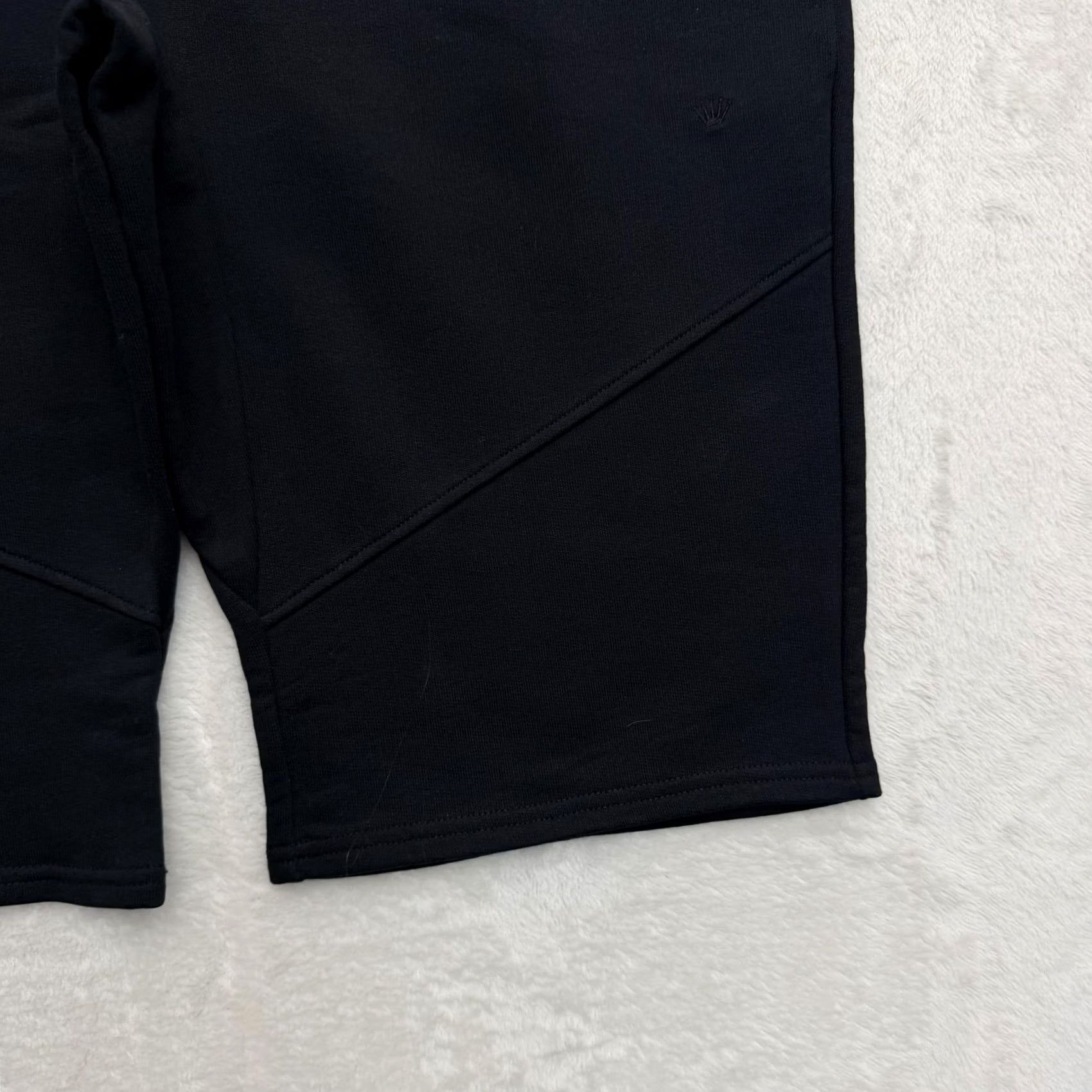 Vintage JUNK de LUXE Sweat Shorts Mens Large 32 Waist Black Fleece Pockets Sweatshorts Drawstring Elastic Waist Pockets Autumn Mens Size US 33 - 3 Thumbnail