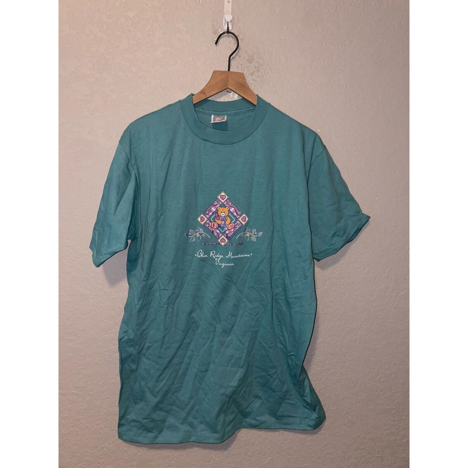 Jerzees Vintage Blue Ridge Mountains Shirt Virginia Bear 90s Tee VTG Size US L / EU 52-54 / 3 - 1 Thumbnail