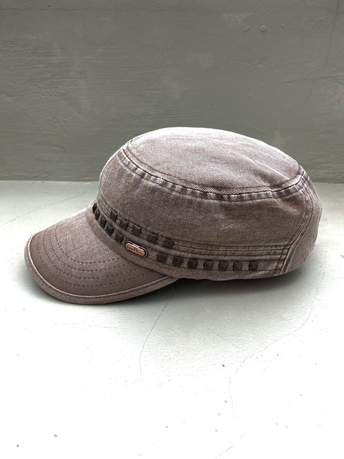 If Six Was Nine 2000s classic FS fushi Buton studded patrol hat Size ONE SIZE - 1 Thumbnail