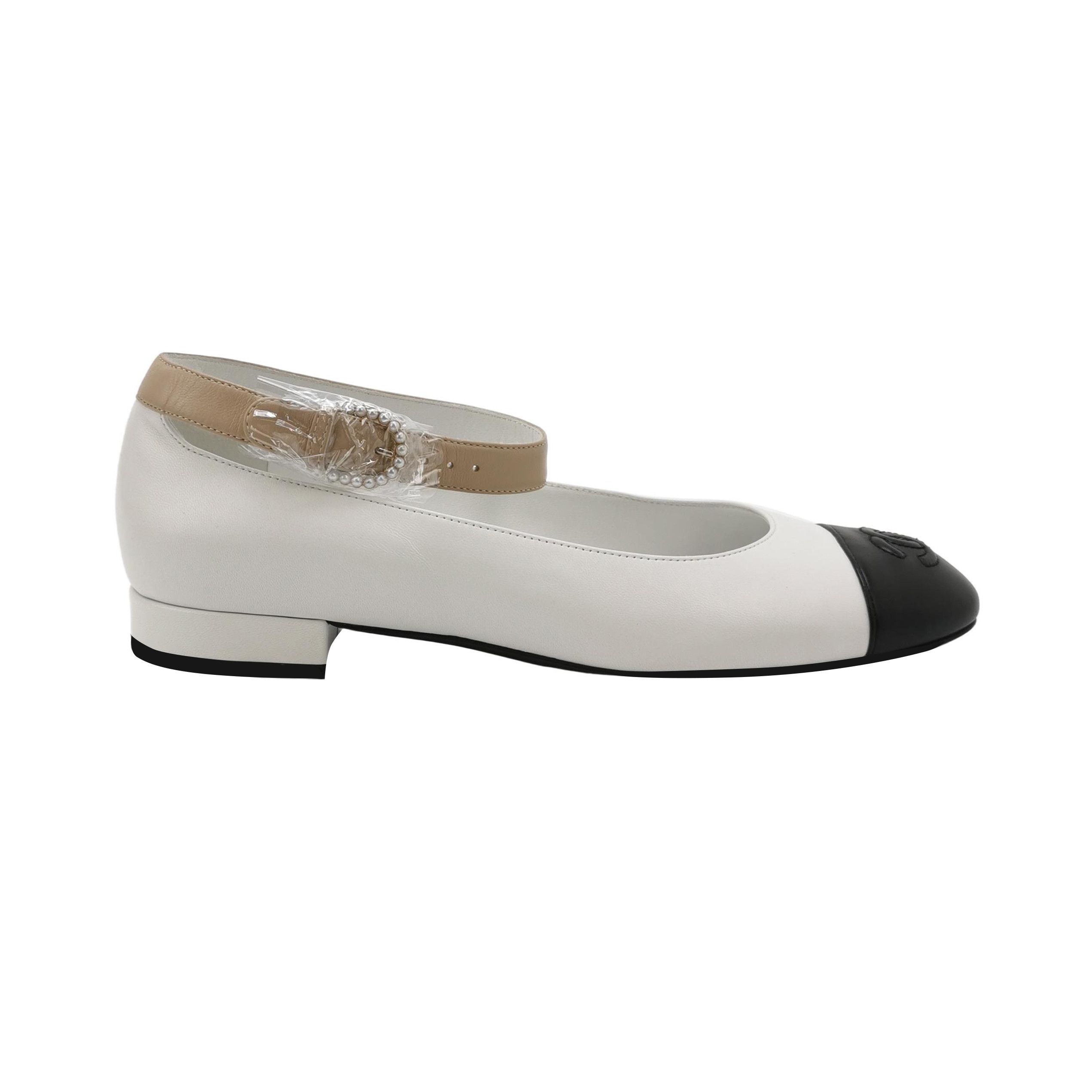 Chanel Chanel Women 8 Flats Size US 8 / IT 38 - 1 Thumbnail