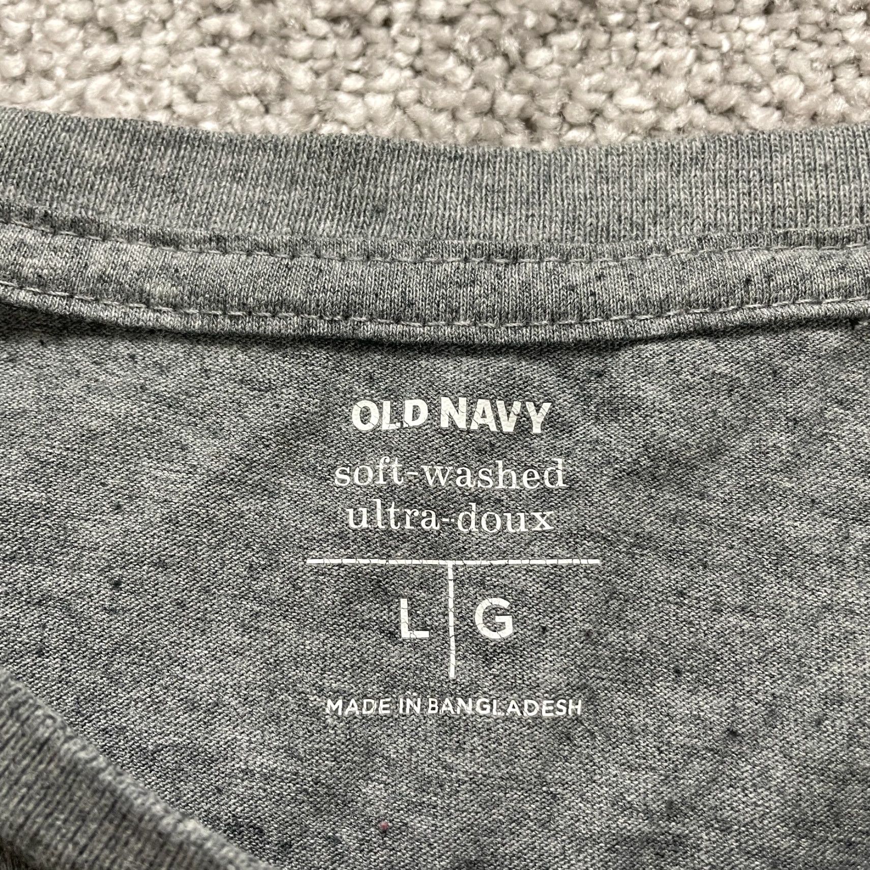 Old Navy Old Navy T-Shirt Men Large Gray Crew Neck Short/Long Sleeve? Size US L / EU 52-54 / 3 - 6 Thumbnail