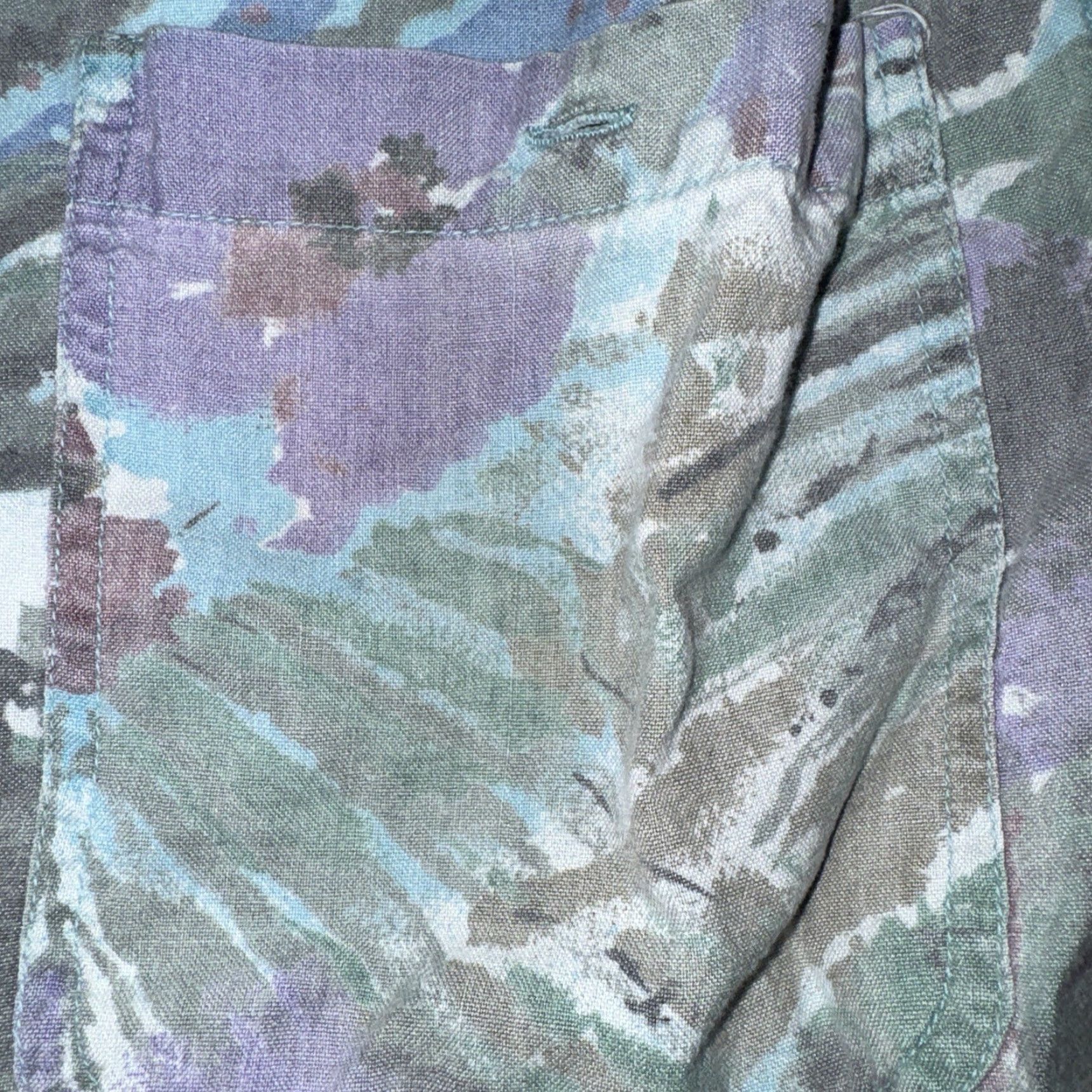 Vintage VINTAGE Santana Button-Up Shirt Geometric Hawaiian Blue M Mens Short Sleeve 18x26 Size US M / EU 48-50 / 2 - 3 Thumbnail