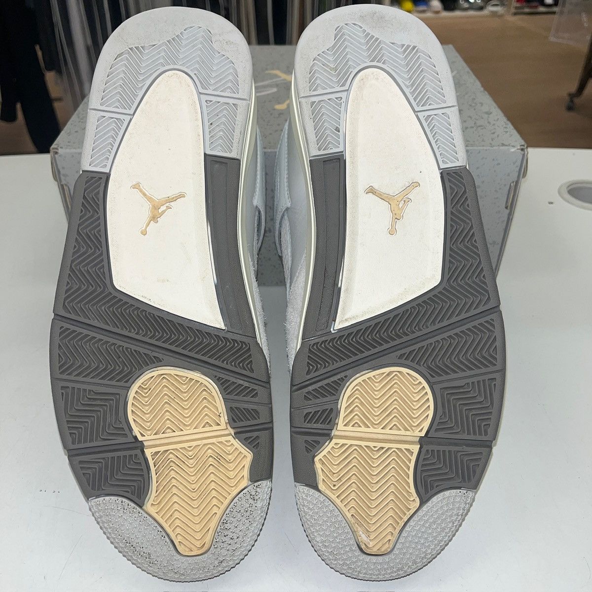 Jordan Brand Size 13 - Air Jordan 4 Retro SE Craft Photon - DV3742-021 Size US 13 / EU 46 - 5 Thumbnail