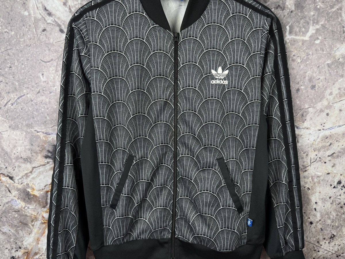 Adidas Adidas Originals Track Jacket Geometric Trefoil Logo Size M / US 6-8 / IT 42-44 - 4 Thumbnail