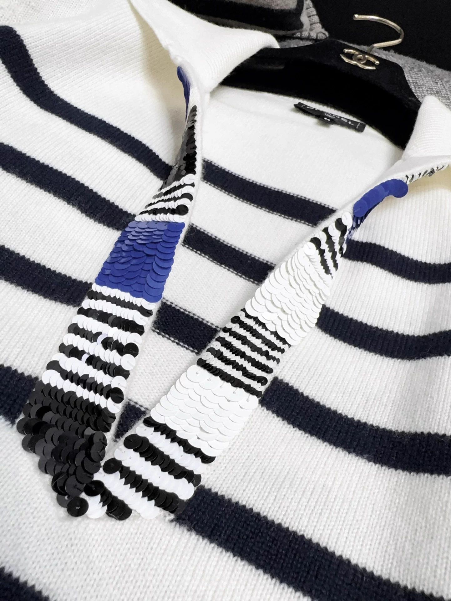Chanel Chanel 24S Navy-Stripe Sequin Embroidered Cashmere Sweater Size XS / US 0-2 / IT 36-38 - 5 Thumbnail