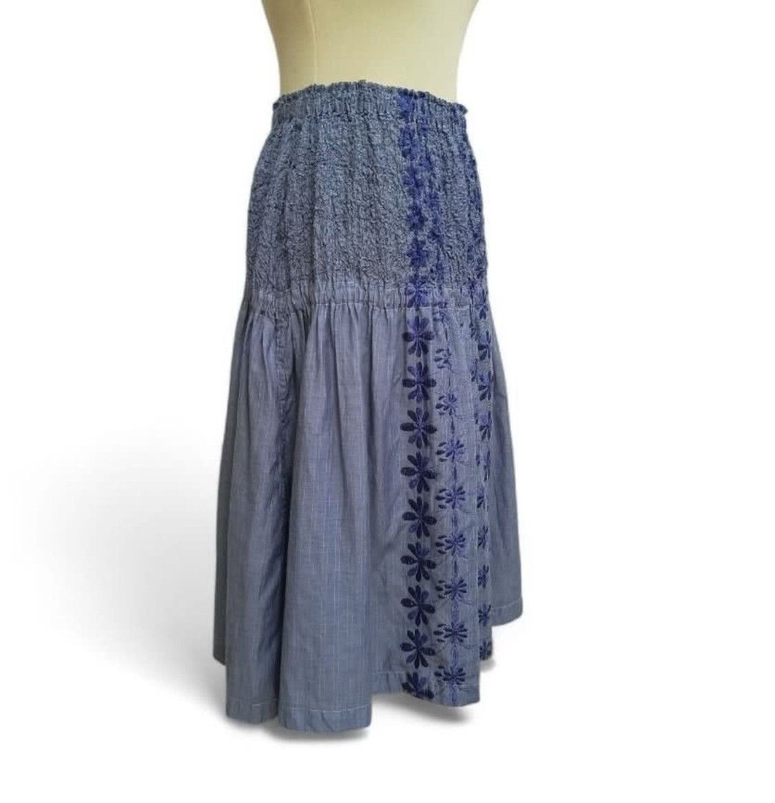 Homme Plisse Issey Miyake Issey Miyake Me Cauliflower Pleated Floral Embriodery skirt Size 29" - 2 Thumbnail