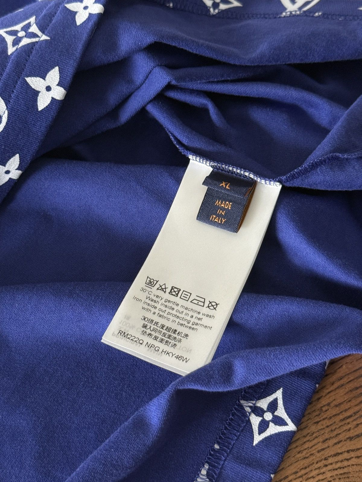Louis Vuitton Louis Vuitton Blue Monogram Gradient T-Shirt Size US XL / EU 56 / 4 - 3 Thumbnail