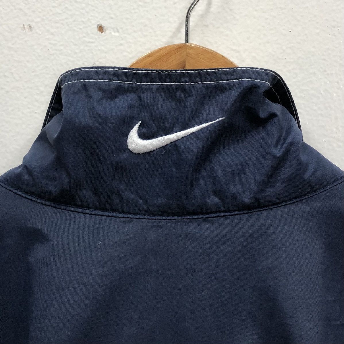 Nike VINTAGE 90S NIKE EMBROIDERY LOGO WINDBREAKER JACKET Size US L / EU 52-54 / 3 - 10 Thumbnail