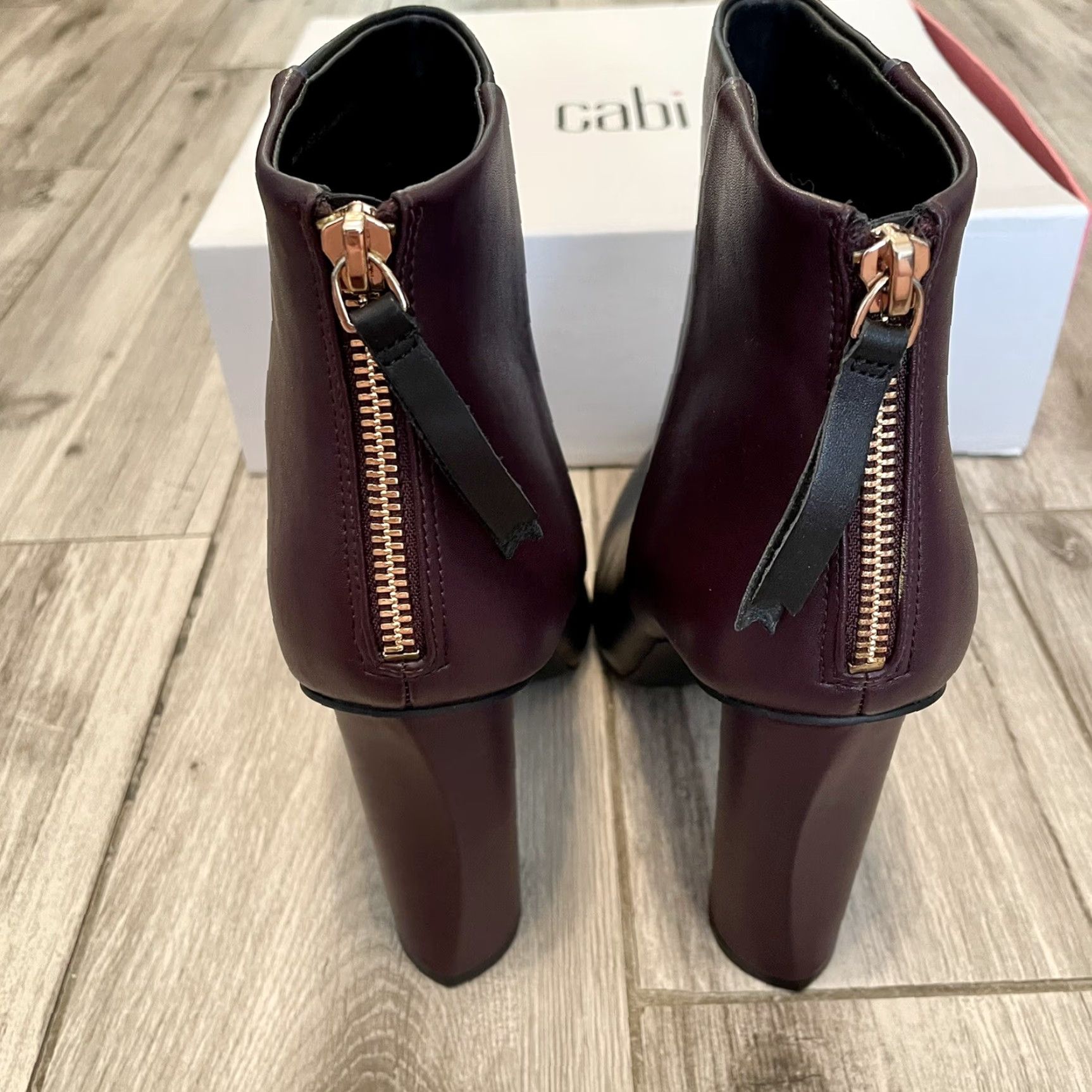 Vintage CABI NEW Black Burgundy Leather Boots Ankle High Heel 10 M Back Zip Leather Boot Women Size US 10 / IT 40 - 8 Thumbnail