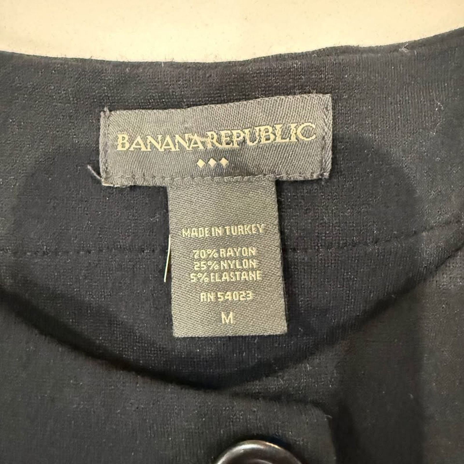 Banana Republic Banana Republic Crop Button Front Black Sweater Women Medium Size M / US 6-8 / IT 42-44 - 5 Thumbnail