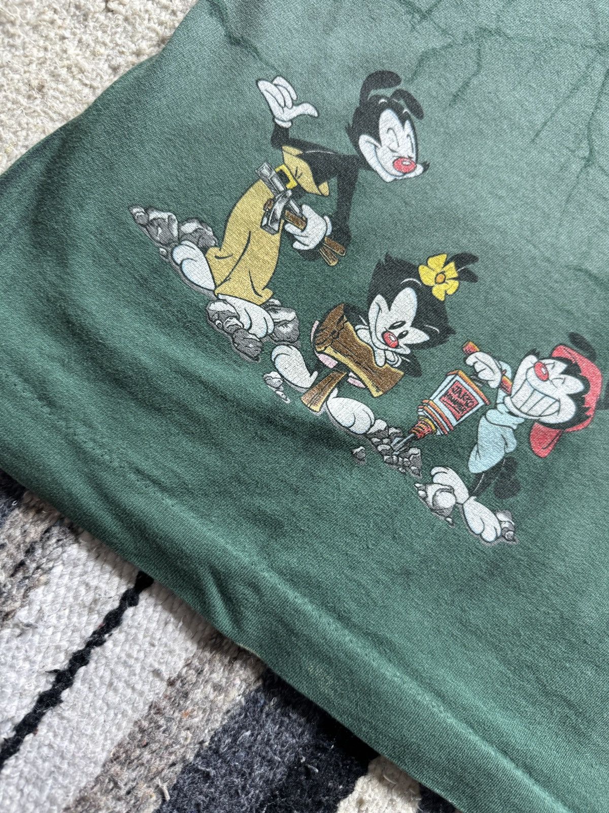 Vintage Vintage Animaniacs 1994 Mt. Rushmore Warner Bros T-Shirt XL Size US XL / EU 56 / 4 - 2 Thumbnail