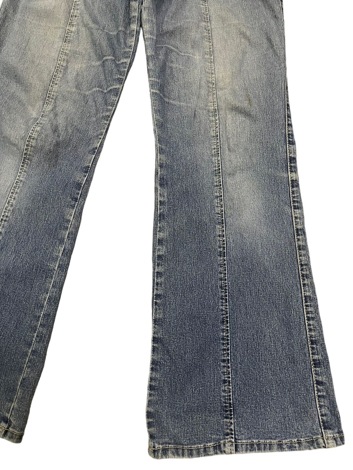 Japanese Brand Vintage Japanese Brand Blue Wash Style Flare Jeans Size US 32 / EU 48 - 6 Thumbnail