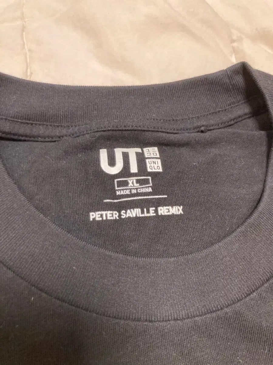 Uniqlo Uniqlo Joy Division Peter Saville Remix Size US XL / EU 56 / 4 - 2 Thumbnail
