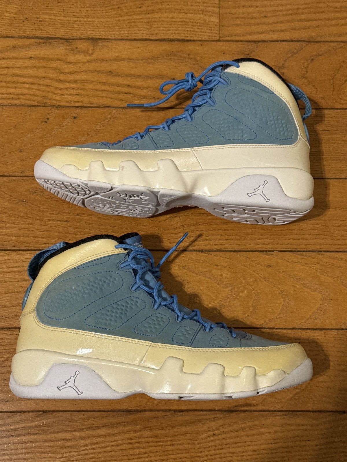 Nike AIR JORDAN 9 RETRO Size US 8.5 / EU 41-42 - 2 Thumbnail