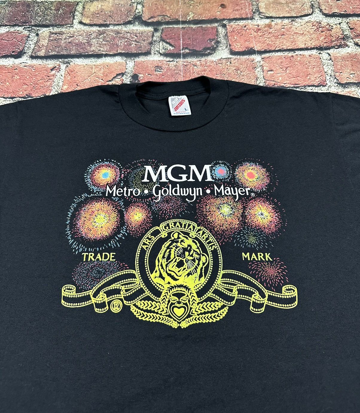 Vintage Vintage MGM Studios T Shirt Hollywood Metro Goldwyn Mayer Size US L / EU 52-54 / 3 - 3 Thumbnail