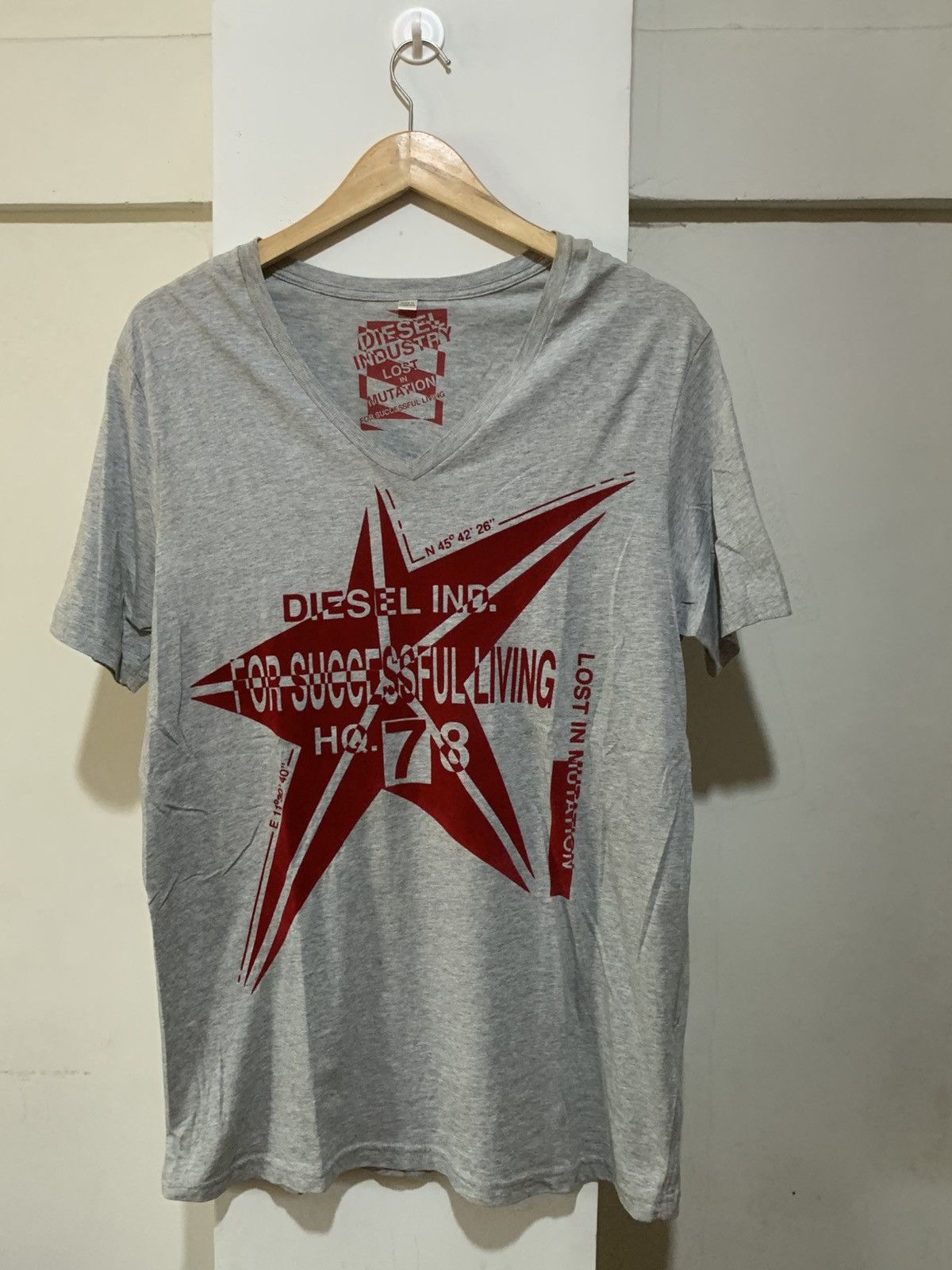 Diesel Vintage Vneck Diesel Inc poem tee Shirt Size US L / EU 52-54 / 3 - 1 Thumbnail