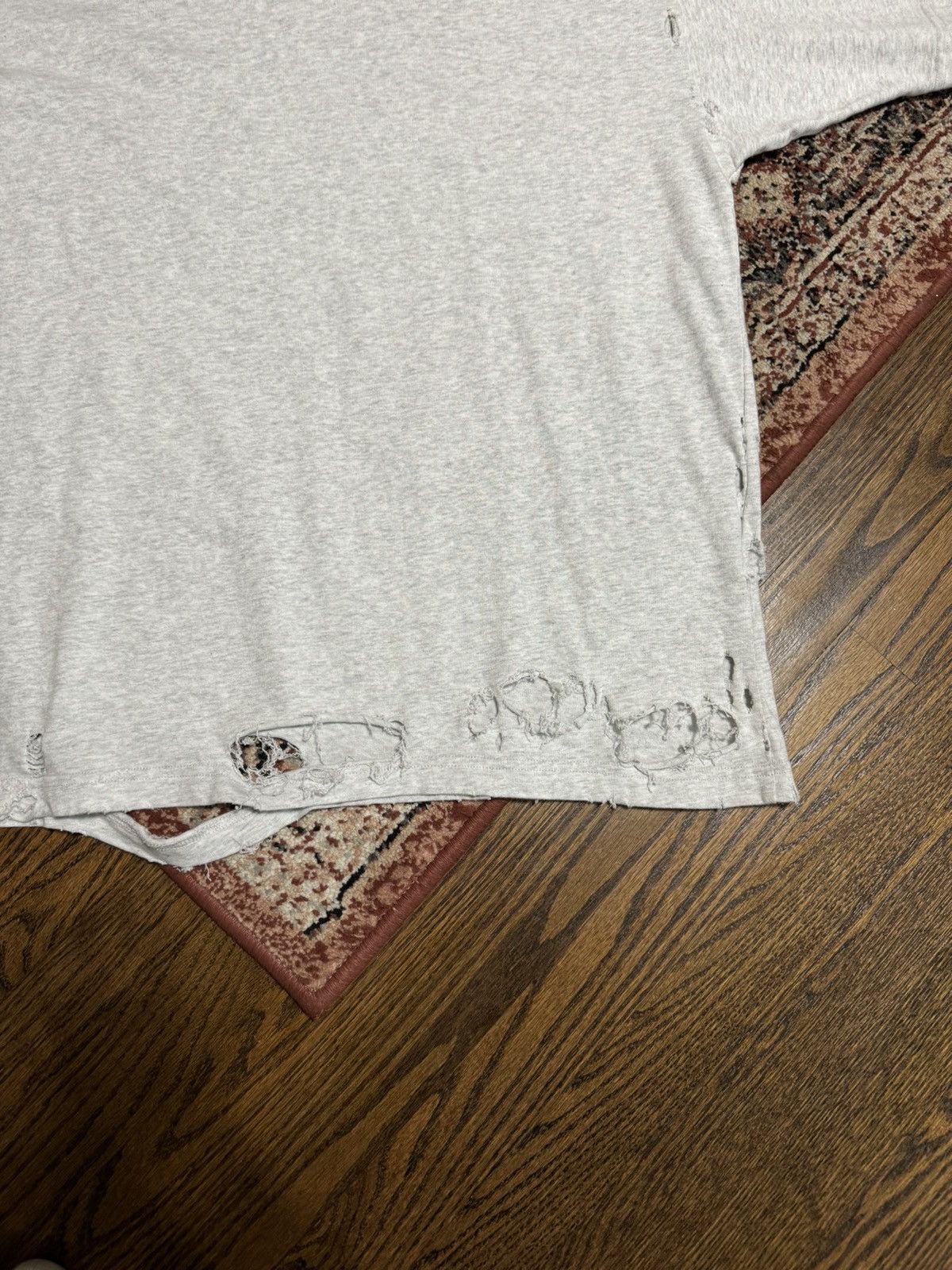 Balenciaga Balenciaga Destroyed 3B T-Shirt Size US S / EU 44-46 / 1 - 9 Thumbnail