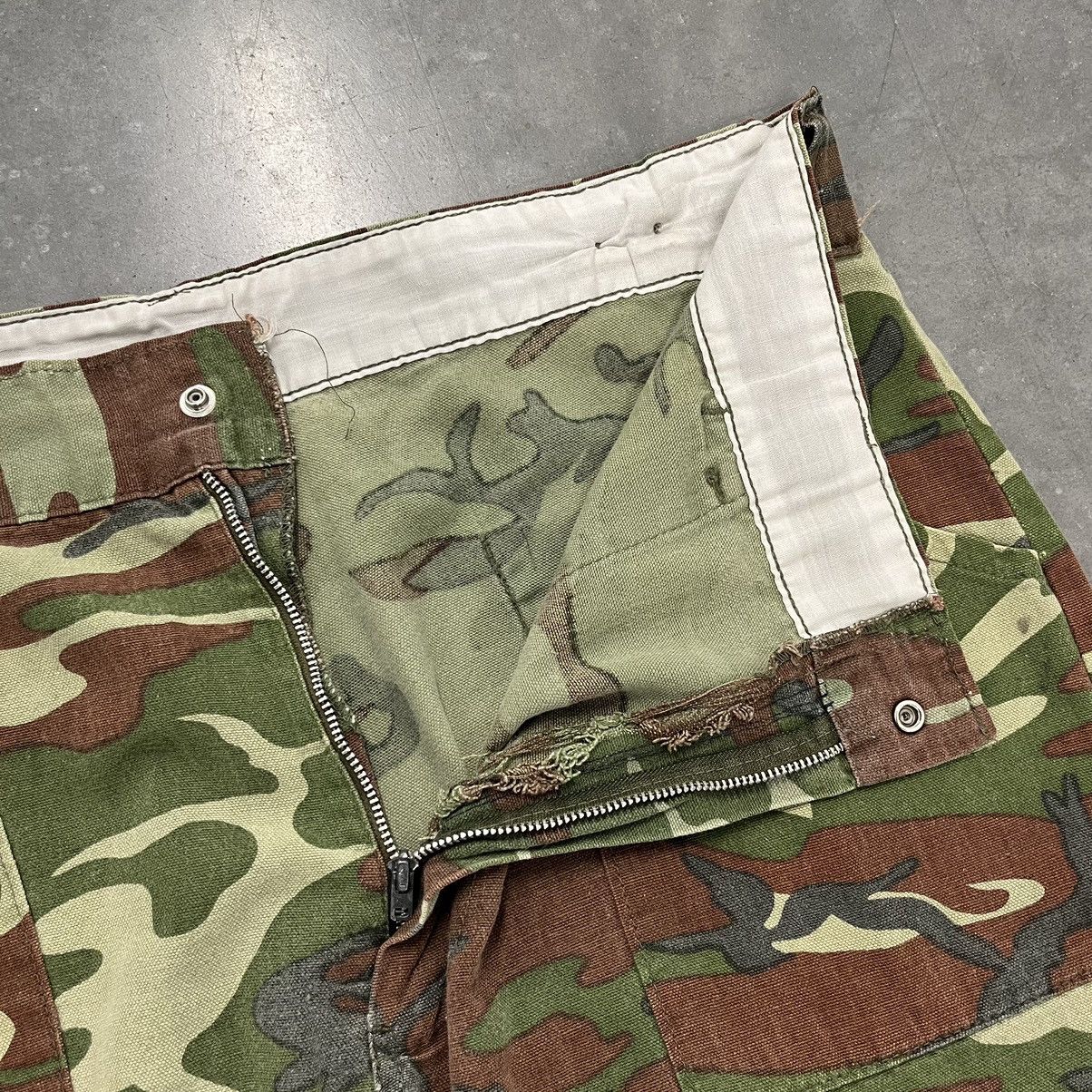 Vintage Vintage Camo Distressed Baggy Skate Work Wear Pants Size US 34 / EU 50 - 5 Thumbnail