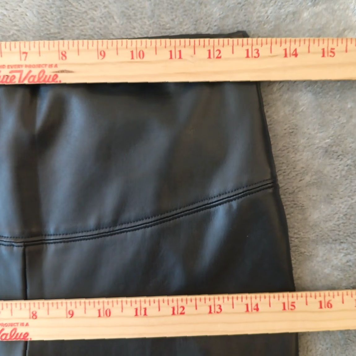White House Black Market White House Black Market Pants Womens Size 6 Short Black Ankle Legging Skinny Flat Front Faux Leather Stretch 26in Inseam 26in Size 28" / US 6 / IT 42 - 3 Thumbnail