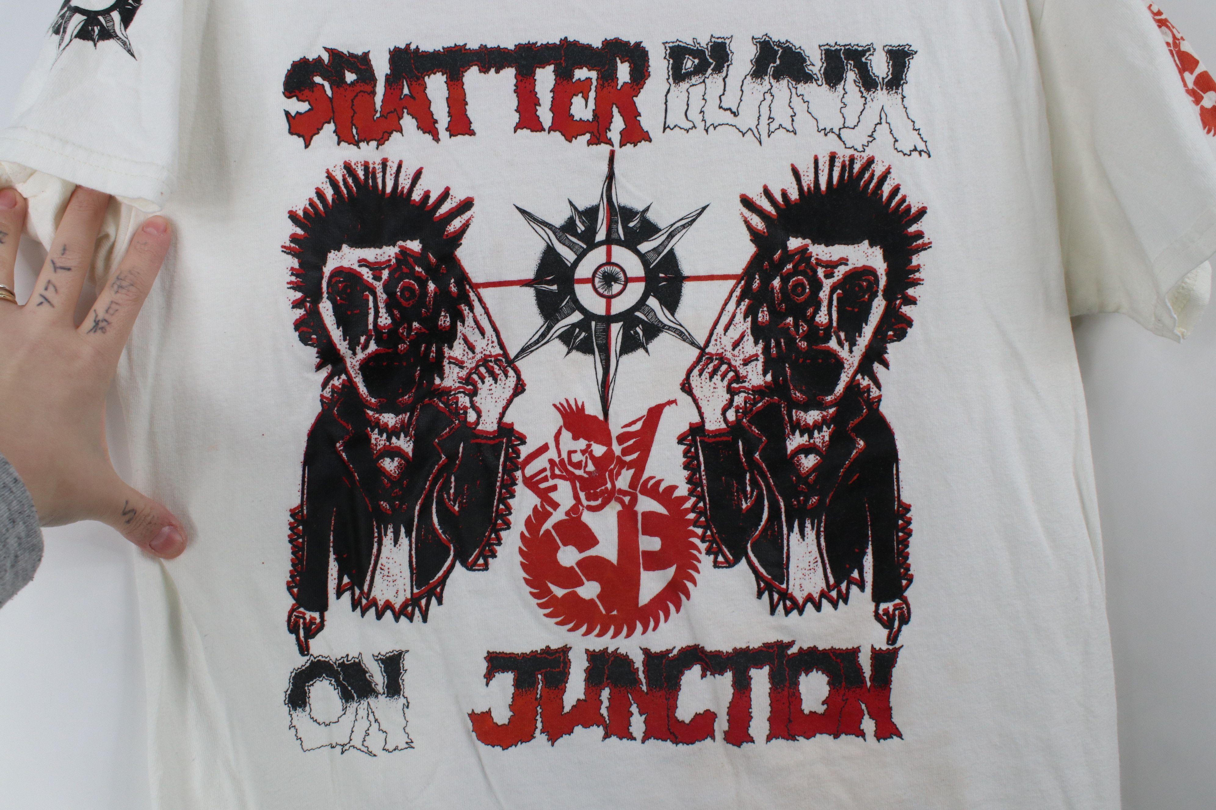 Vintage Vintage Y2K Streetwear Gore Horror Books T-Shirt White Size US M / EU 48-50 / 2 - 4 Thumbnail