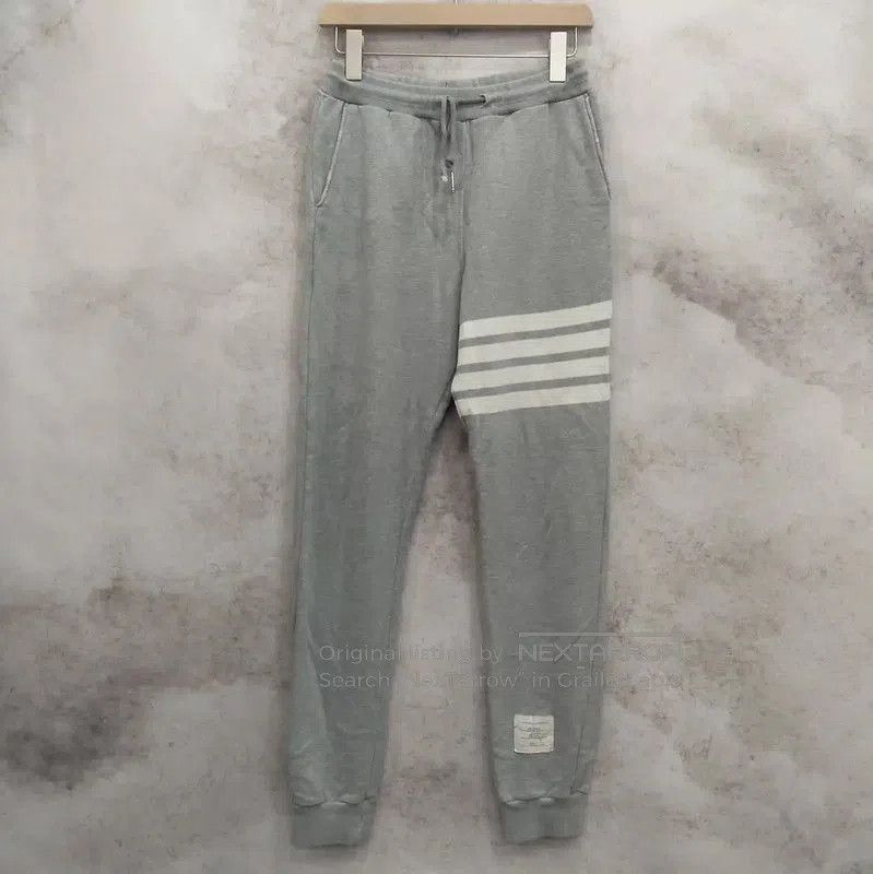 Thom Browne Thom Browne Gray Cotton Casual Pants for Men . Size US 26 / EU 42 - 1 Thumbnail