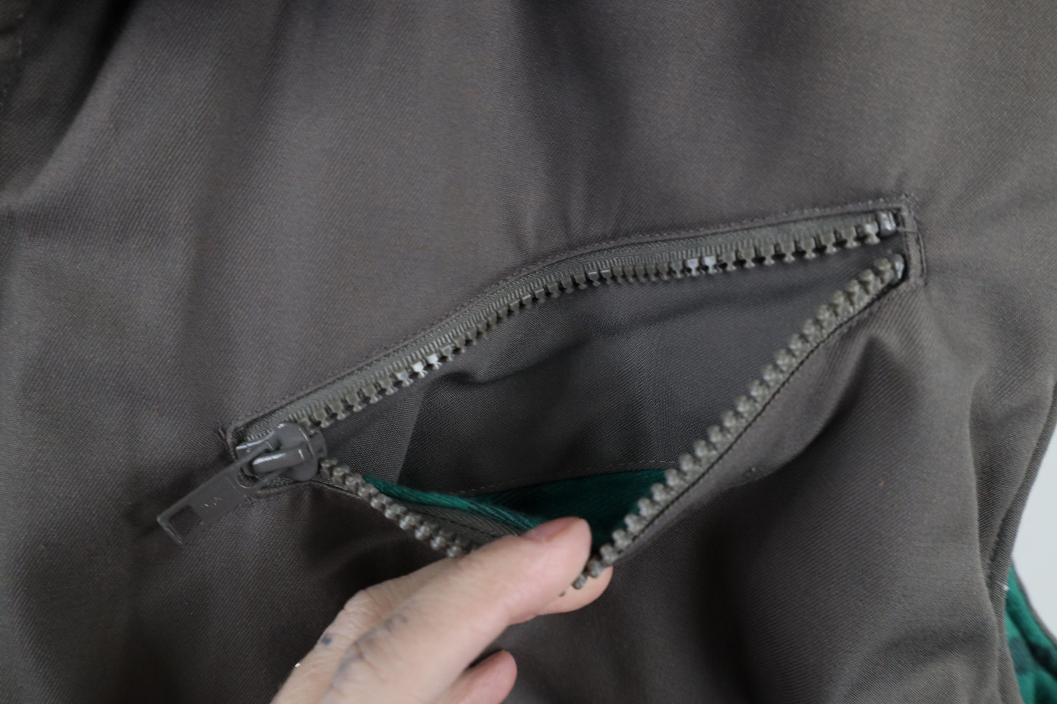Vintage Vintage 90s Streetwear Lined Full Zip Puffer Vest Jacket Size US XL / EU 56 / 4 - 7 Thumbnail