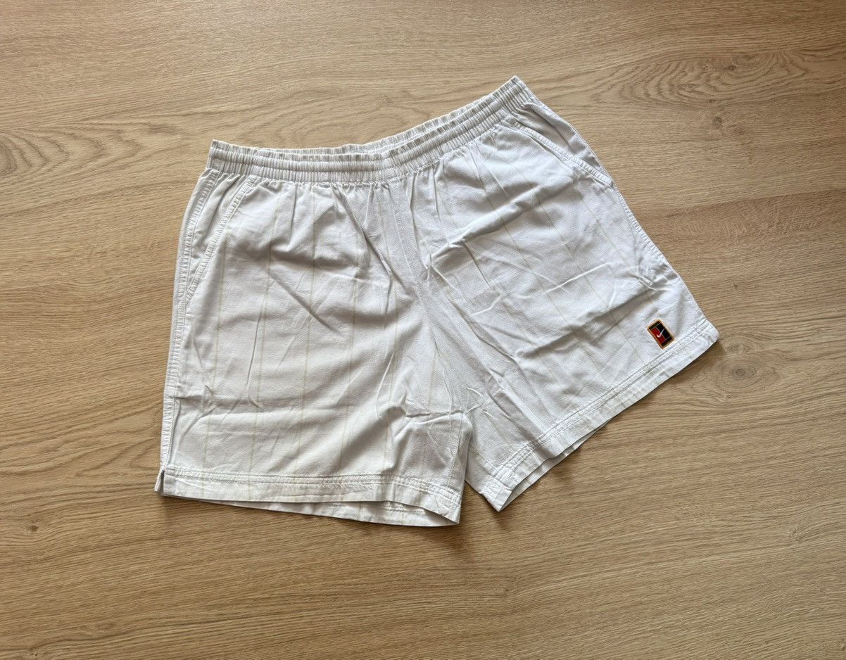 Vintage Vintage 90’s Nike y2k Stripes Beach Swim White Shorts Size US 34 / EU 50 - 1 Thumbnail
