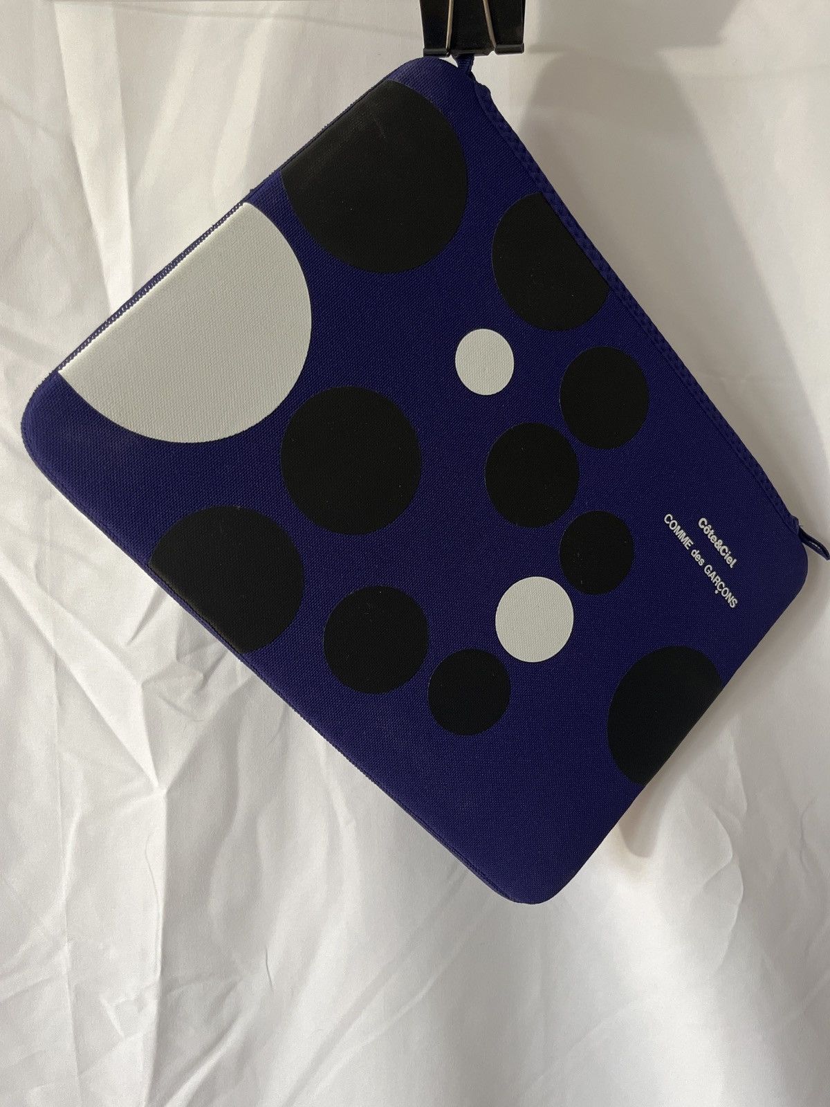 新品 Comme des Garcons x Cote&Ciel PCケース 紺 Comme des Garcons x Cote & Ciel Macbook Pro 13 Case - Blue