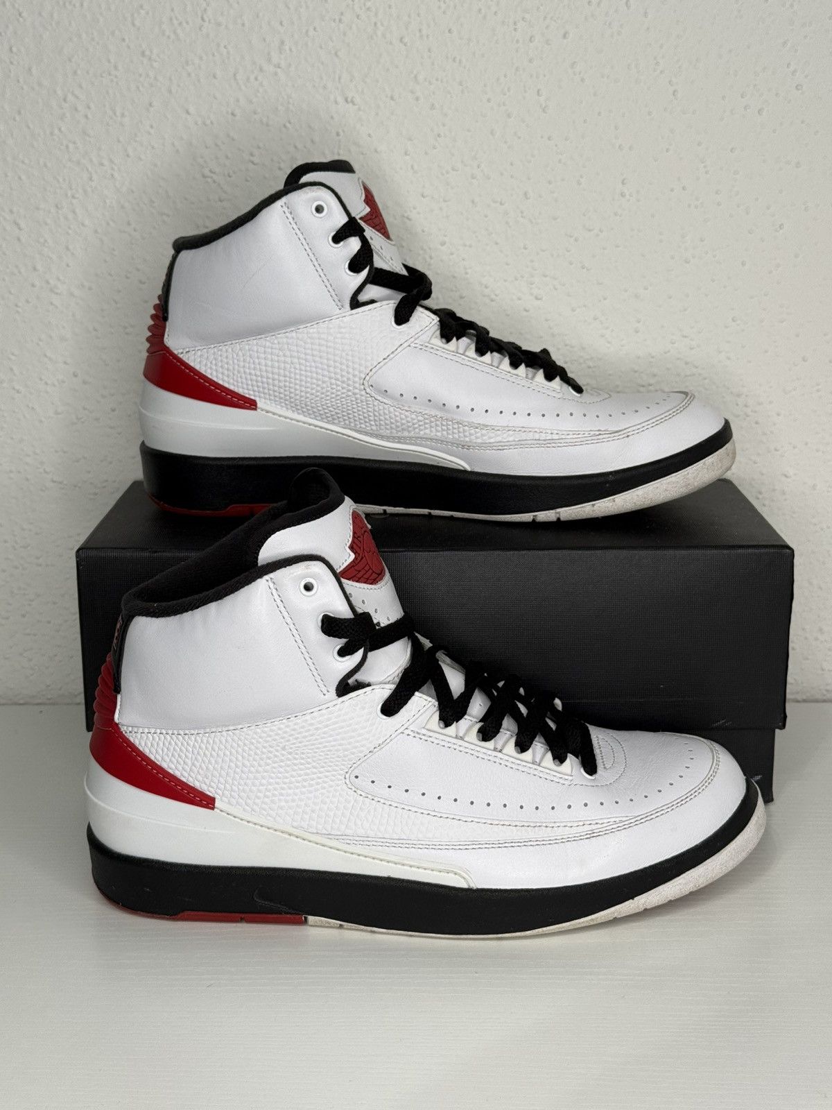 Jordan Brand Jordan 2 Retro Chicago Size US 10 / EU 43 - 7 Thumbnail