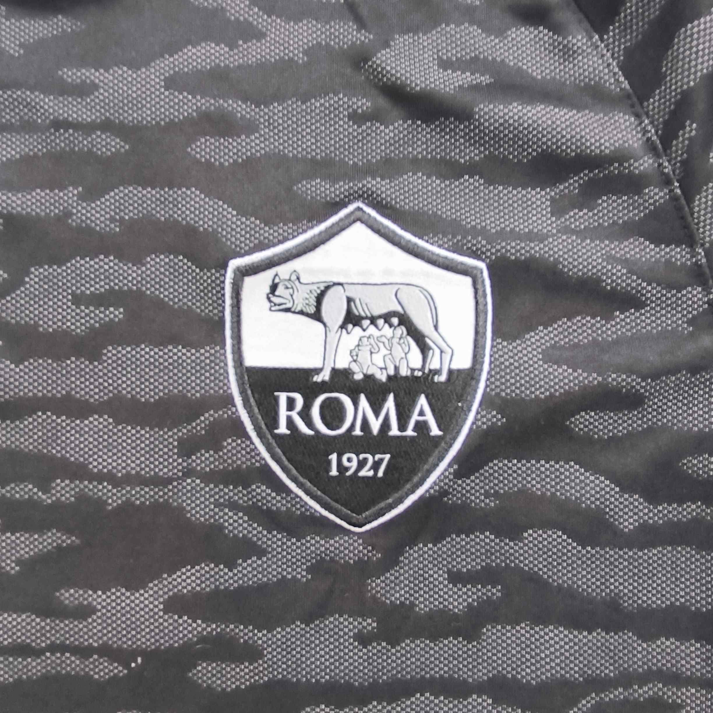 Nike AS Roma 2015-16 Nike training football jersey shirt size S Size US S / EU 44-46 / 1 - 3 Thumbnail