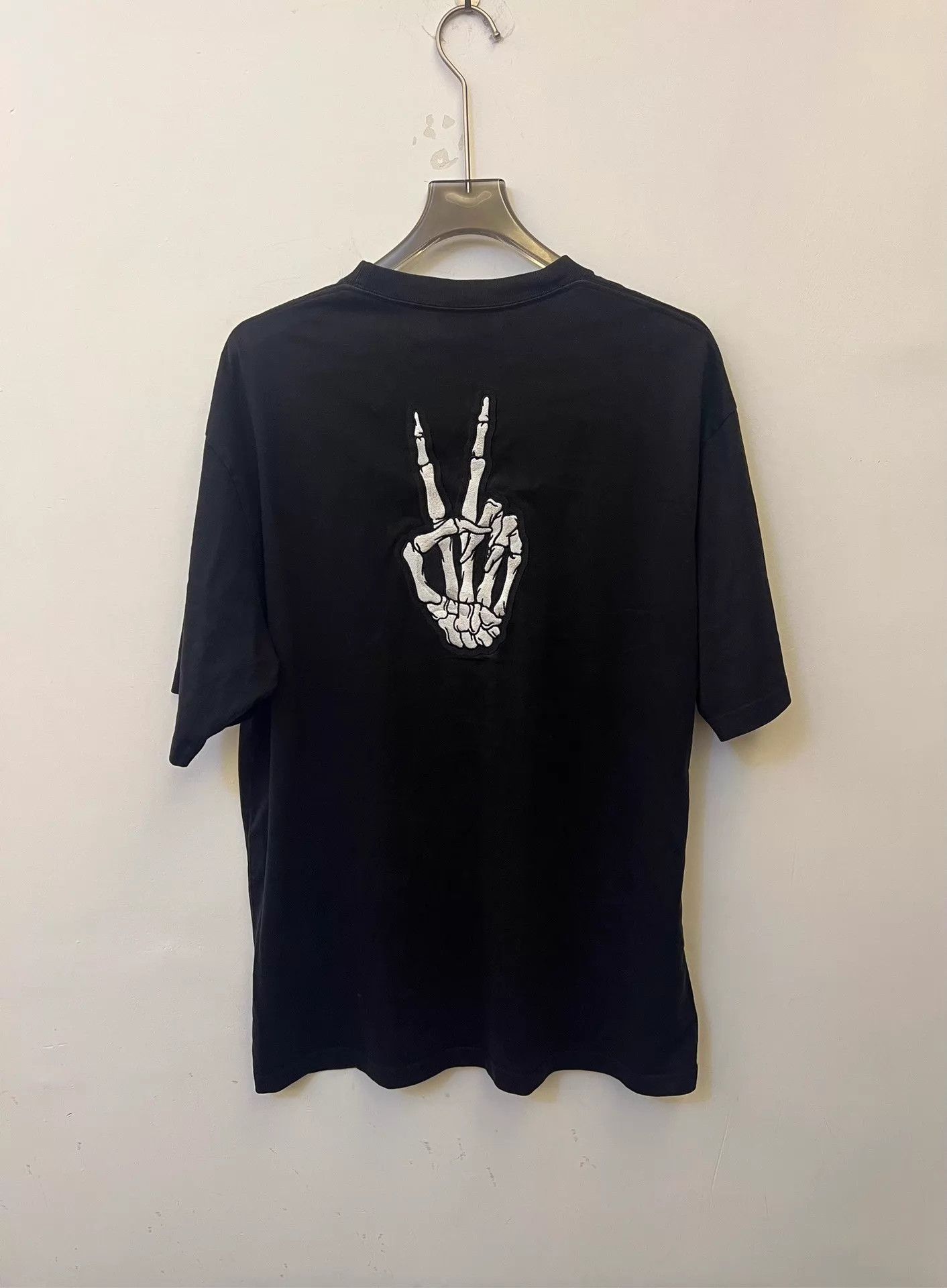 Balenciaga Balenciaga SS21 Drip Peace Melted Smile Print Black Tee M Size US M / EU 48-50 / 2 - 3 Thumbnail