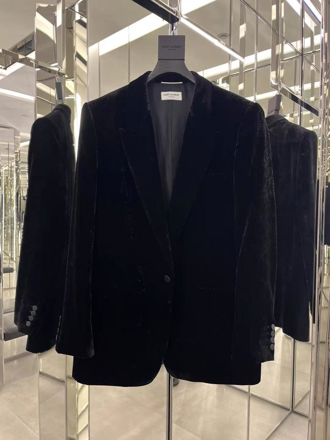 Saint Laurent Paris Saint Laurent 23 Autumn and Winter Shiny Velvet Suit K33 Size US M / EU 48-50 / 2 - 2 Thumbnail