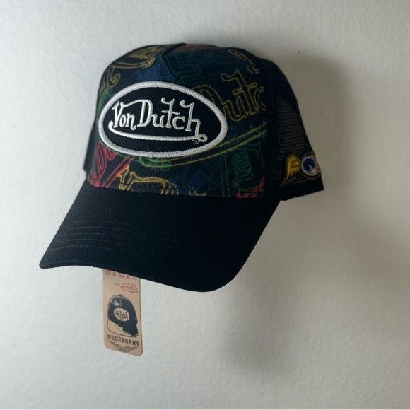 Von Dutch NWT VON DUTCH NEON LOGO BLACK TRUCKER HAT Size ONE SIZE - 6 Thumbnail