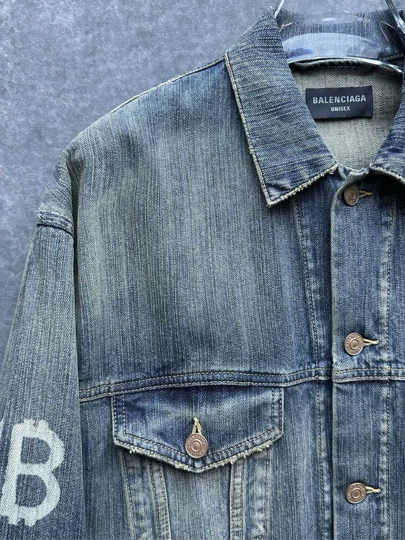 Balenciaga Balenciaga Double b printed unicorn arm denim jacket Size US XS / EU 42 / 0 - 5 Thumbnail