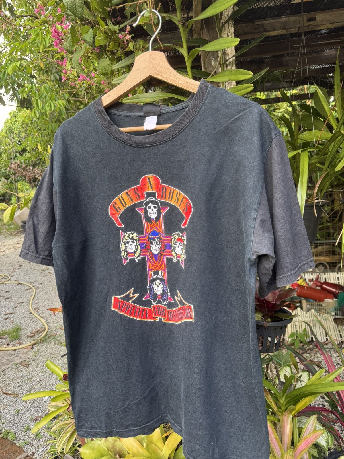 Band Tees Bootleg Gun N Roses Band Tees Size US M / EU 48-50 / 2 - 3 Thumbnail