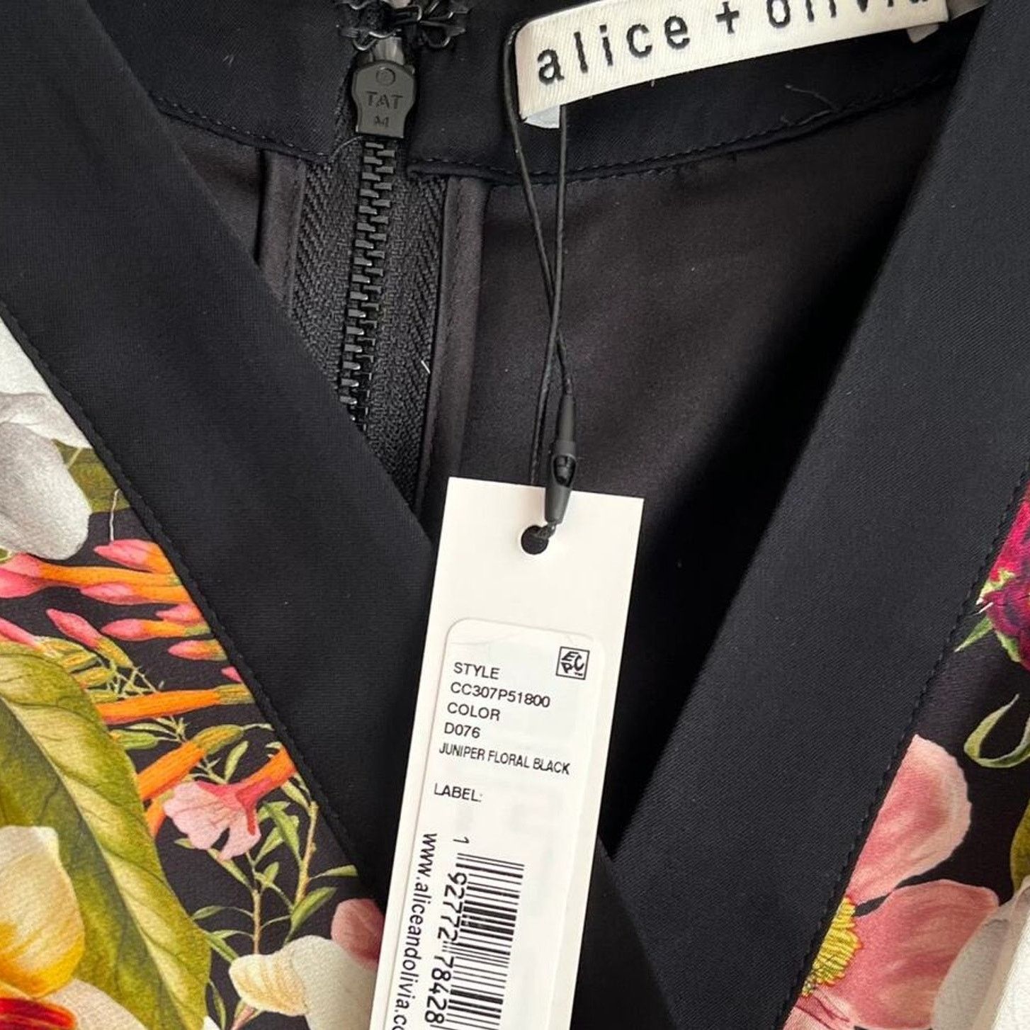 Alice + Olivia Alice + Olivia Walda Black Floral Satin Jumpsuit, US2 Size 26" / US 2 / IT 38 - 14 Thumbnail