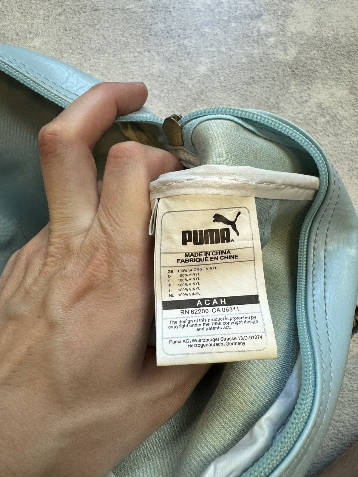 Vintage Vintage Vinyl baby blue Puma handlebag Size ONE SIZE - 8 Thumbnail