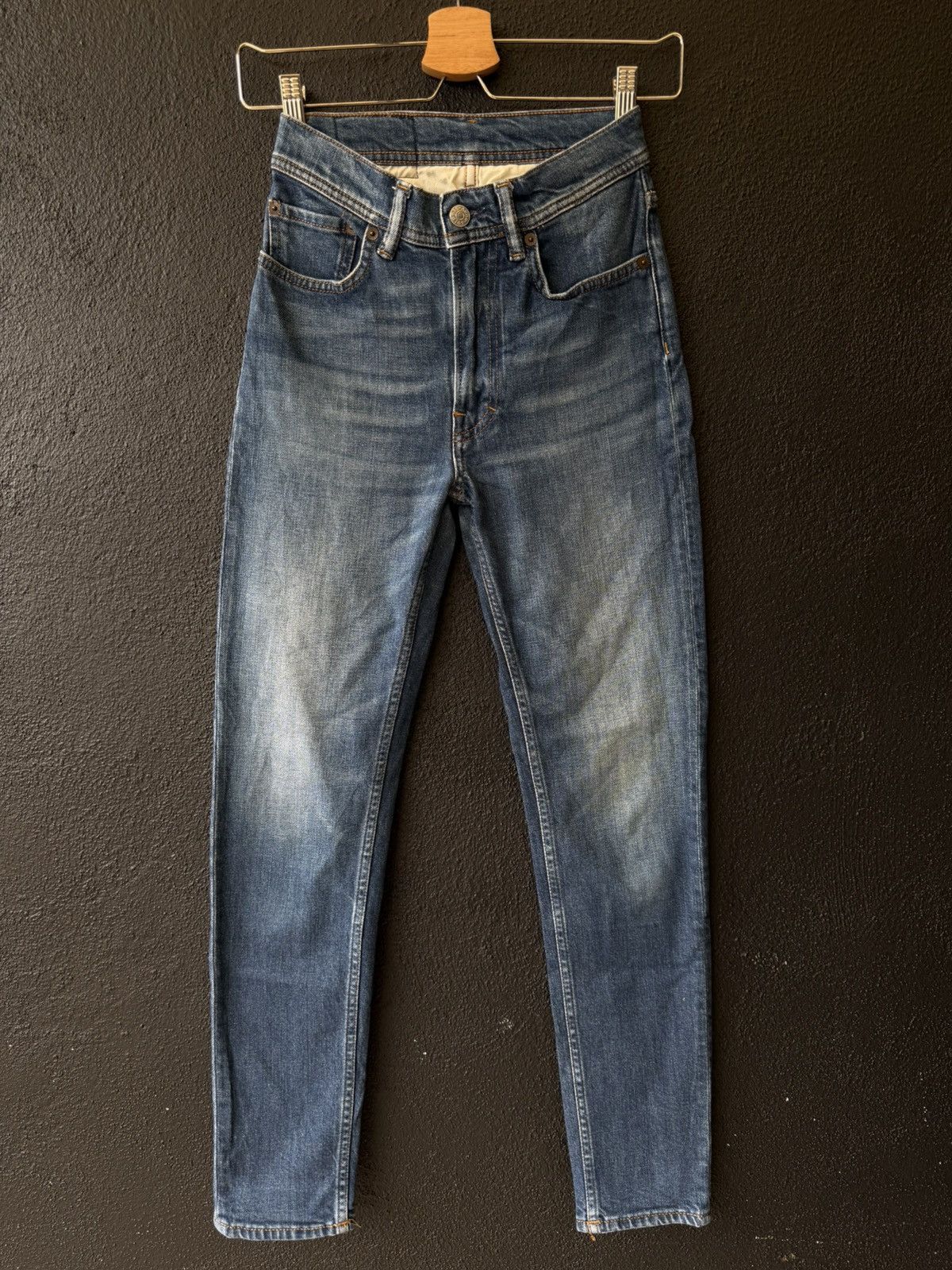 Acne Studios Acne Studios Vintage Wash Slim Fit Jeans Size 25" / US 0 / IT 36 - 1 Thumbnail