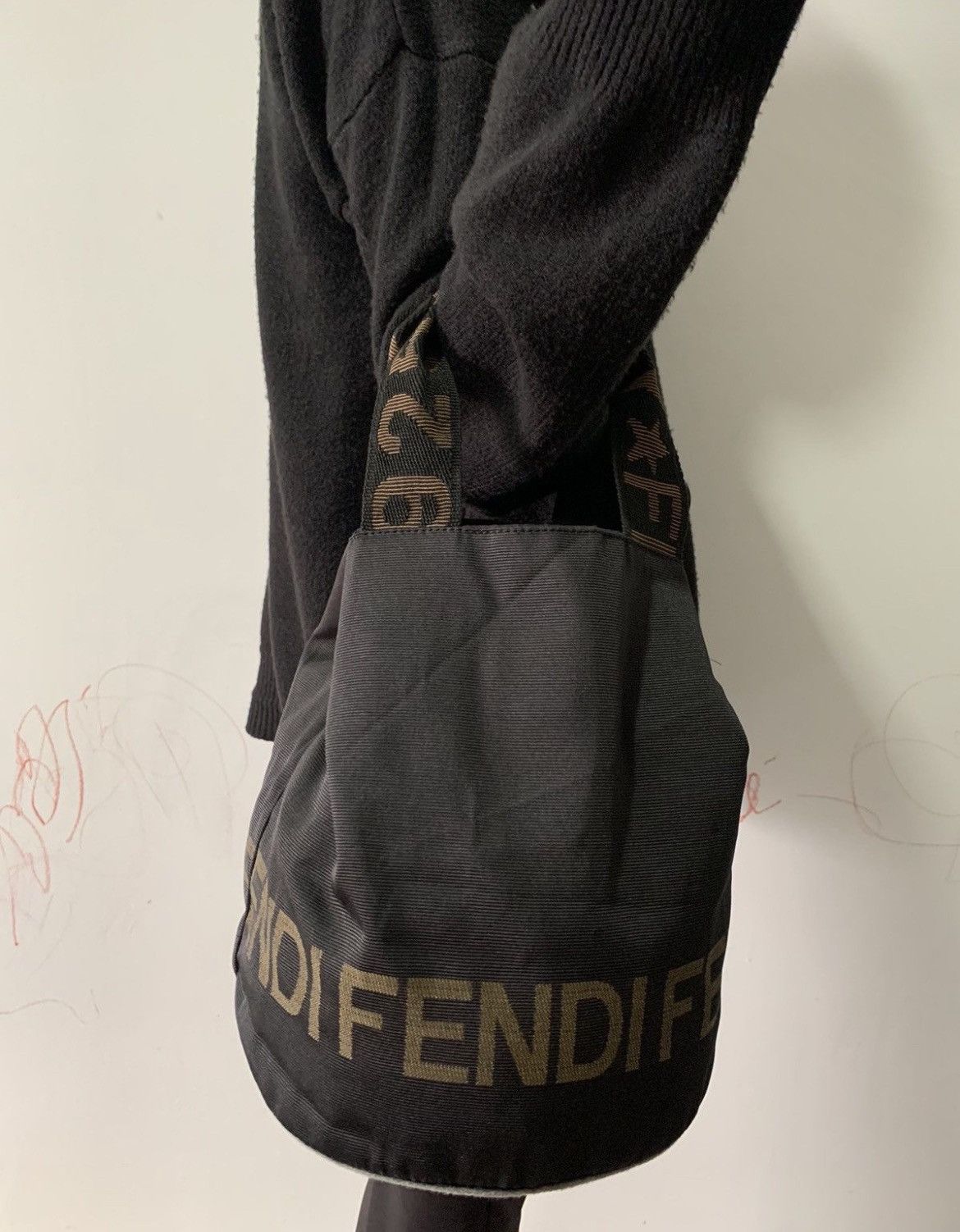 Fendi Black Fendi bucket bag Size ONE SIZE - 1 Thumbnail