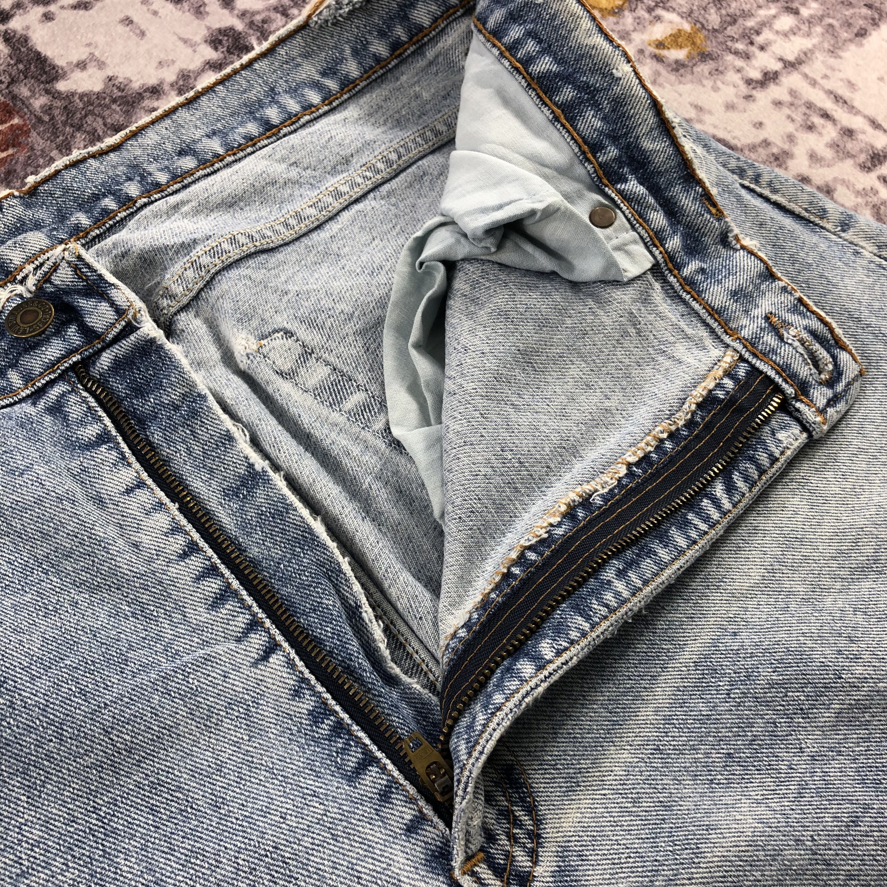 Levi's × Vintage Vintage 90s Light Wash Levis 550 Jeans-JM2427 Size US 37 - 14 Thumbnail