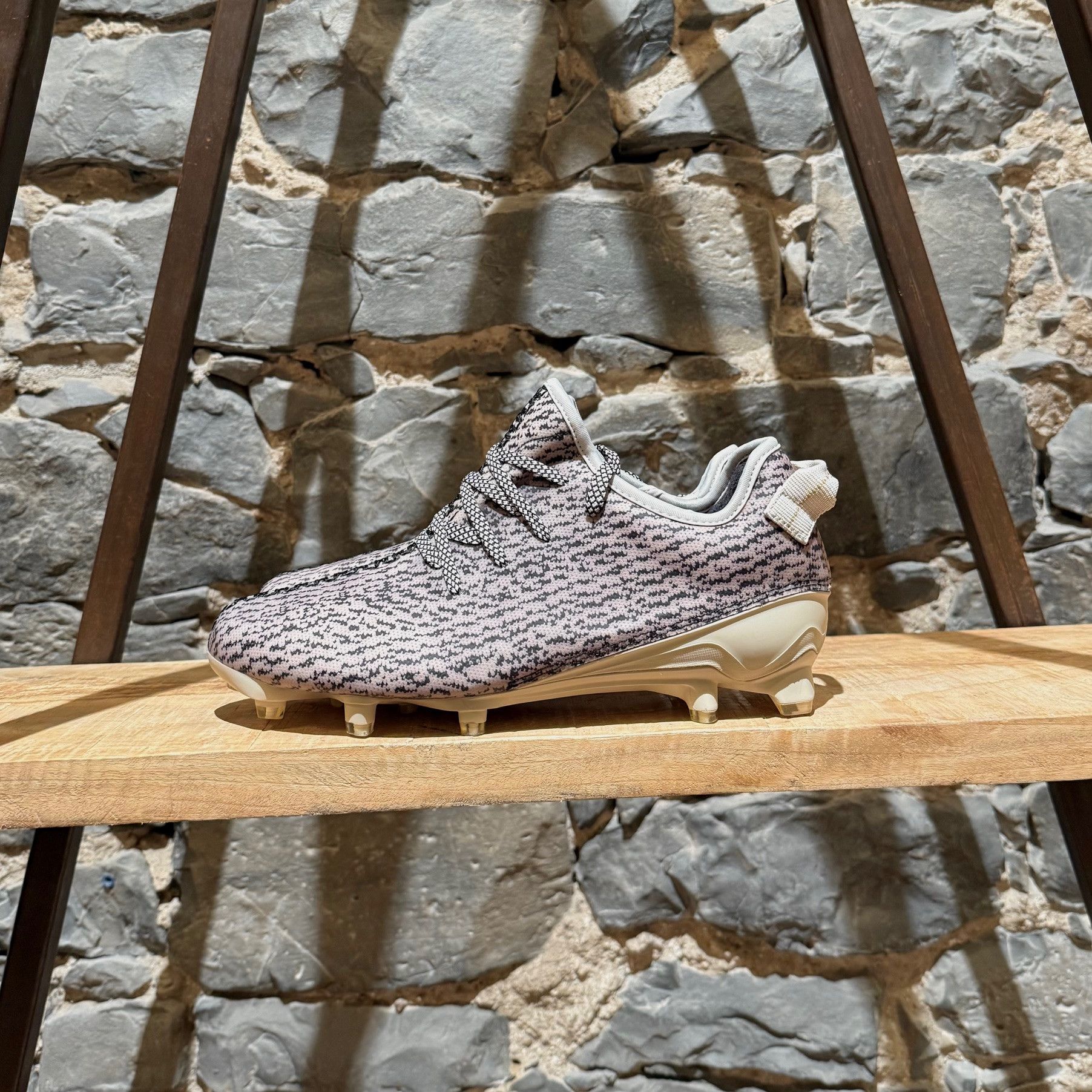Adidas × Kanye West Adidas YEEZY 350 Turtle Dove American Football Sneakers Size US 9.5 / EU 42-43 - 5 Thumbnail