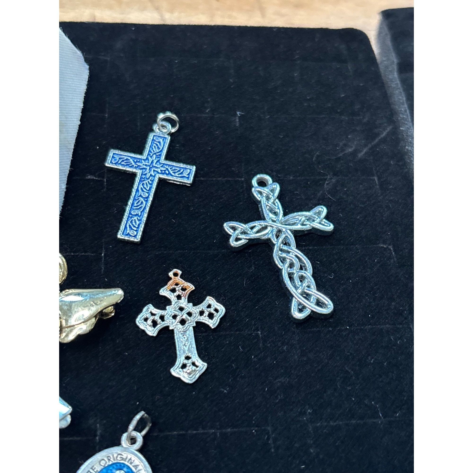 Other Assorted Religious Pendants & Necklaces With Crosses Angels Size ONE SIZE - 3 Thumbnail