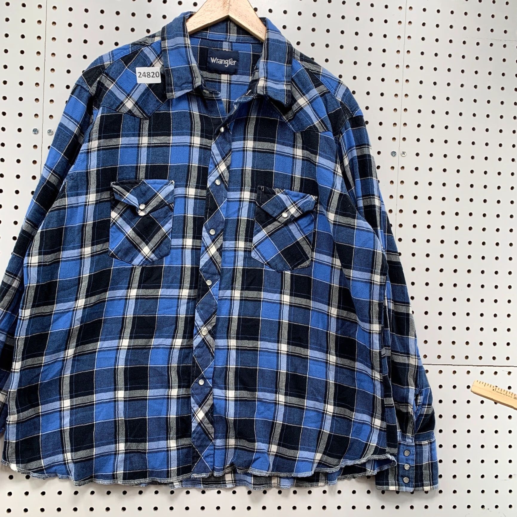 Wrangler VINTAGE Wrangler Western Plaid Shirt Mens 2XL Blue Black Long Sleeve 25.5x31 Wrangler Pearl Snap Plaid Shirt blue Black Long Sleeve Adult 2XL 25.5x31 Size US XXL / EU 58 / 5 - 6 Thumbnail