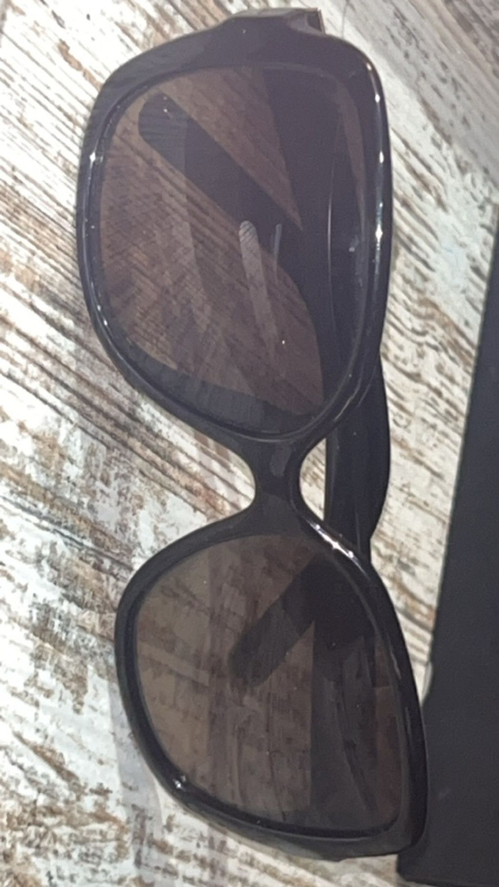 Fendi Women Fendi Black Sunglasses One Size with Gold Accents Size ONE SIZE - 4 Thumbnail