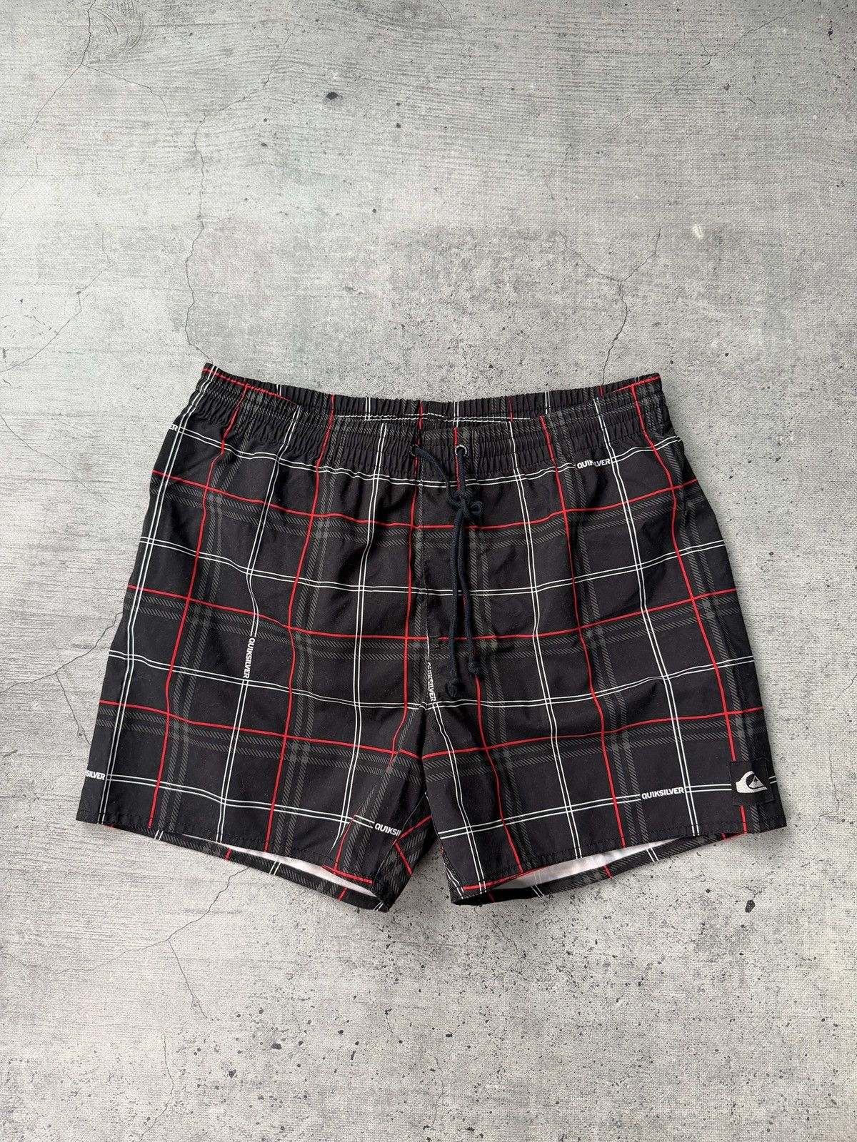 Quiksilver Vintage Quicksilver shorts big logo size L (34) Size US 34 / EU 50 - 1 Thumbnail