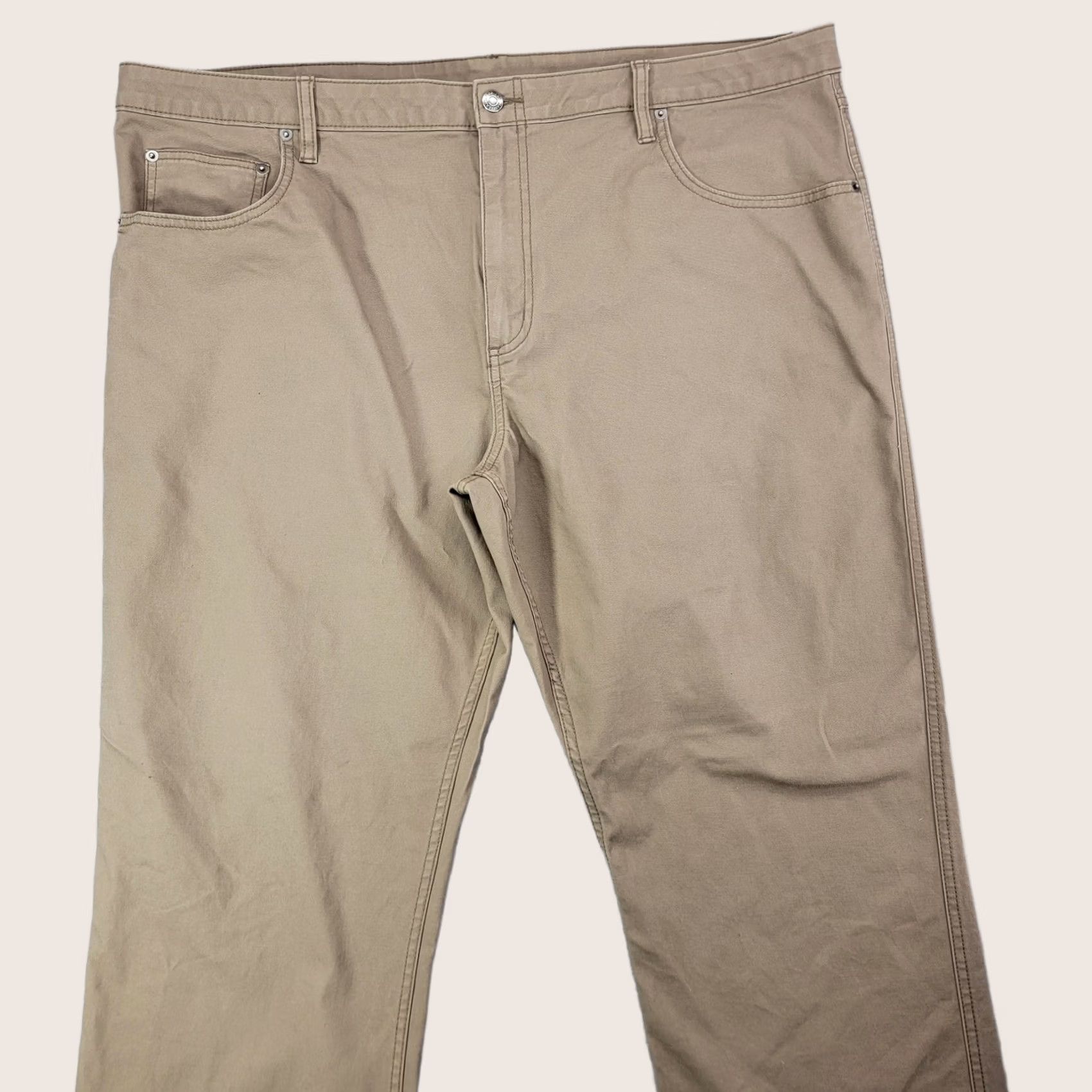 Vintage Magellan Pants Mens 42x30 Brown Khaki Chino Regular Fit 5 Pocket Casual Size US 42 / EU 58 - 1 Thumbnail