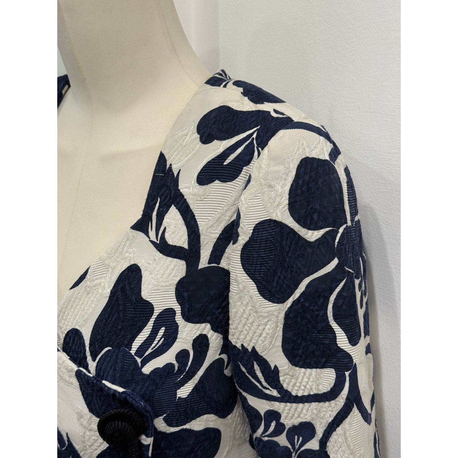 Dior 1980s Christian Dior boutique floral embroidery jacket Size M / US 6-8 / IT 42-44 - 5 Thumbnail