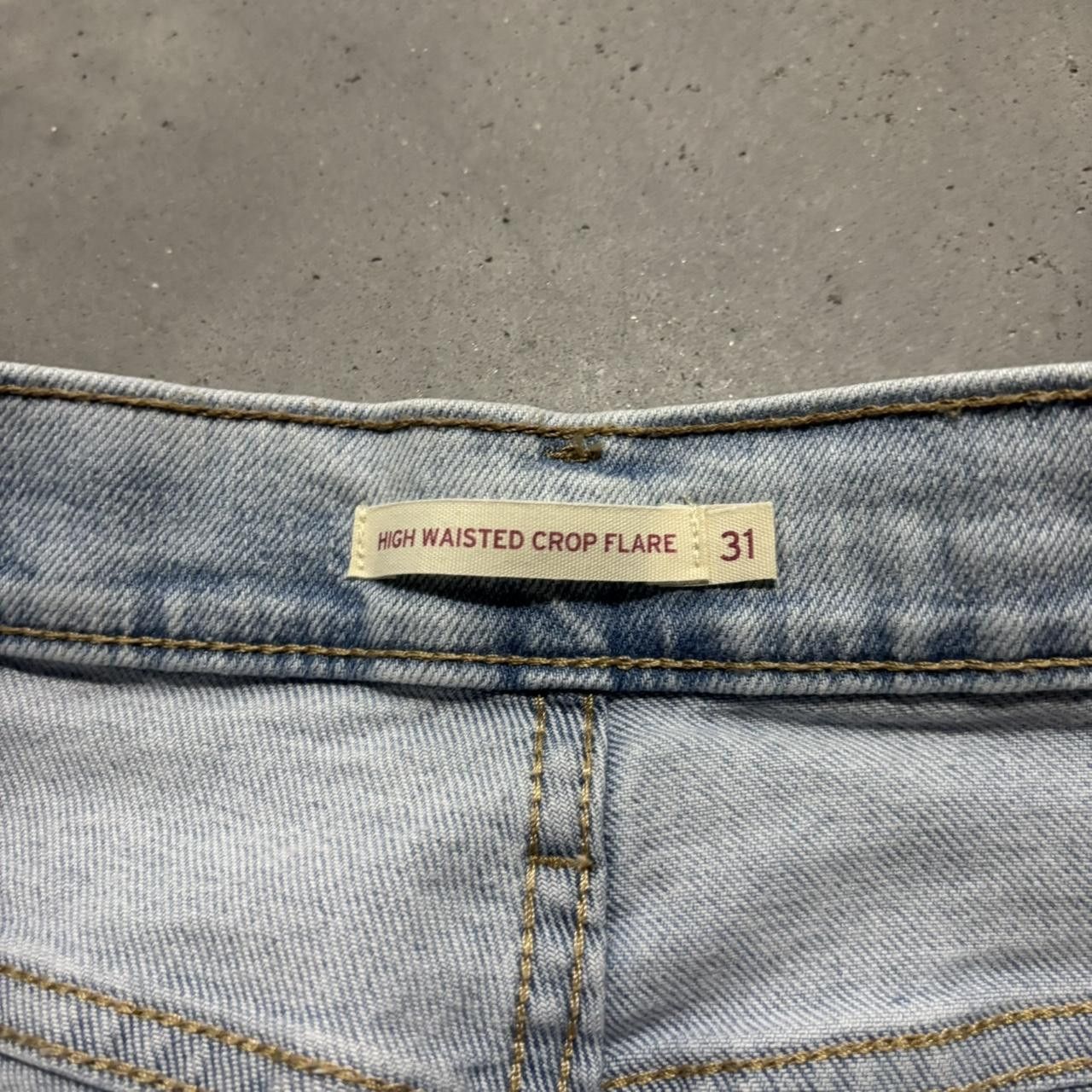 Japanese Brand × Vintage Crazy Vintage Y2K/2000s Light Wash Levi’s Essential Denim Jeans! Size US 31 - 8 Thumbnail
