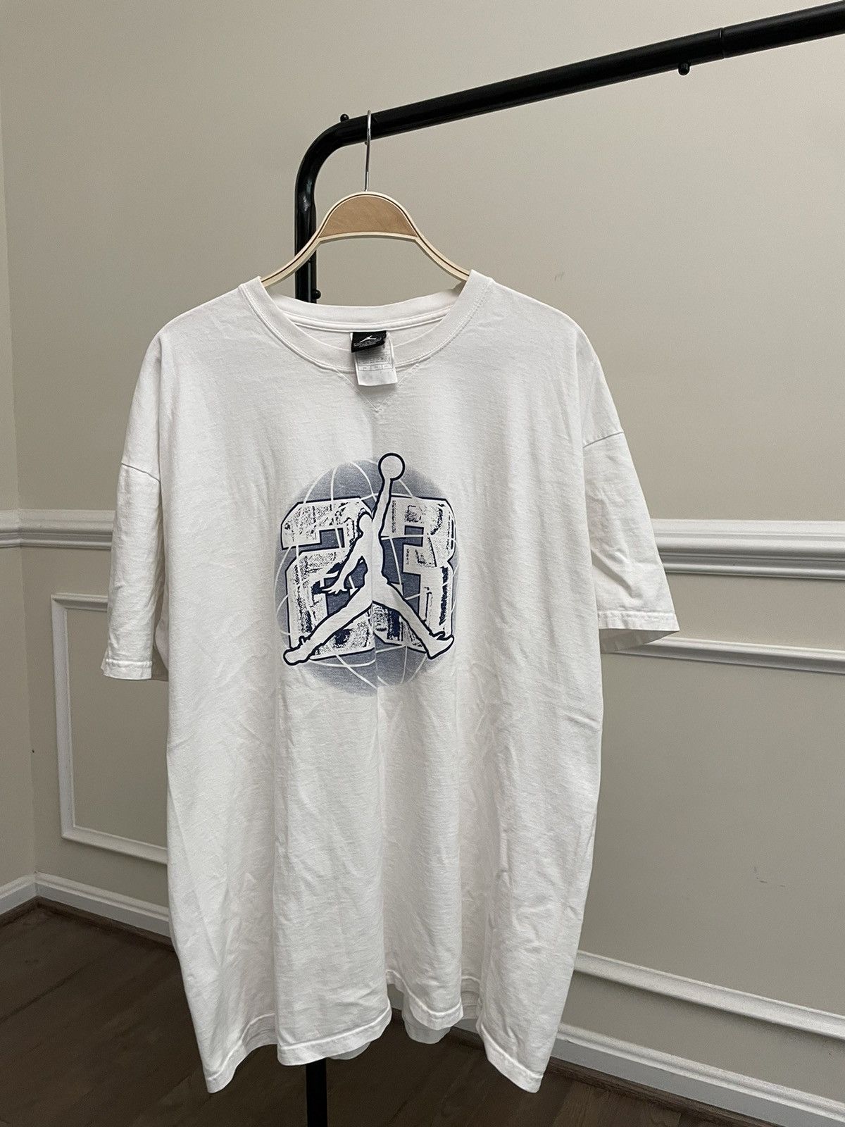 Vintage Vintage Y2K White Nike Art Tee Shirt Size US XXL / EU 58 / 5 - 3 Thumbnail